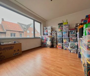 Lichtrijke gezinswoning met 3 slpks nabij centrum! - Foto 2