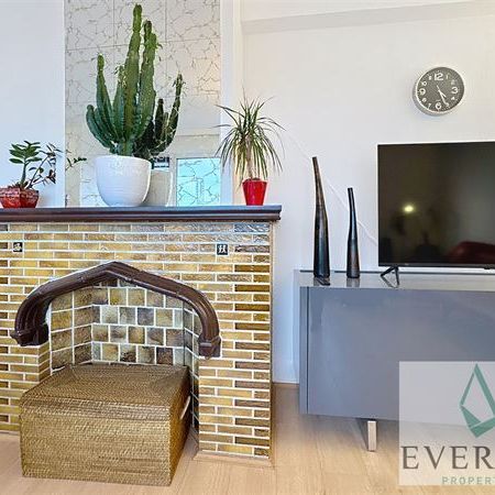 Châtelain! Beau Duplex Meublé 1 chambre - Photo 1