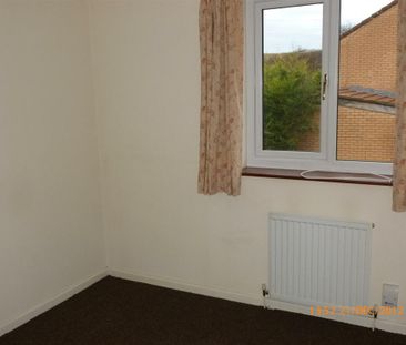 3 Bedroom Semi-Detached to Rent in Ashton - Photo 5