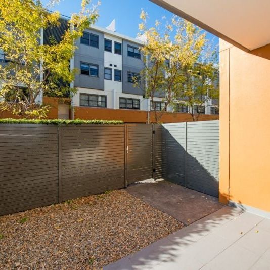 THREE BEDDER IN THE HEART OF KINGSFORD | Unfurnished - Photo 1