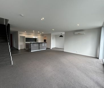 Modern home in the heart of Wigram! - Photo 2