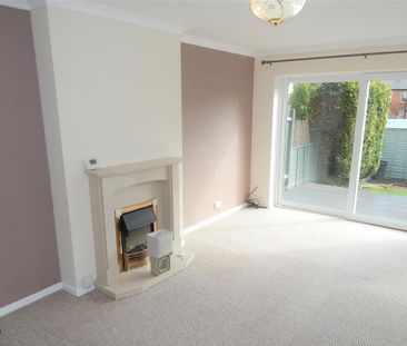Dovecote Road, Bromsgrove - Photo 1