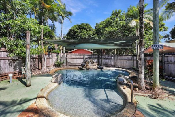 Low Maintenance Villa in Secure Complex – Pool - Photo 1