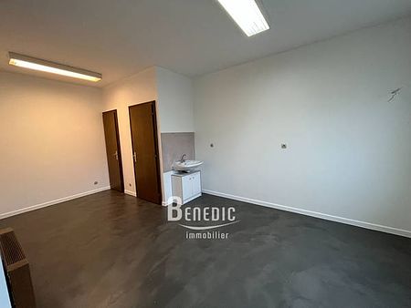 Local Professionnel Longeville Les Saint Avold 60 m2 avec parking - Photo 2