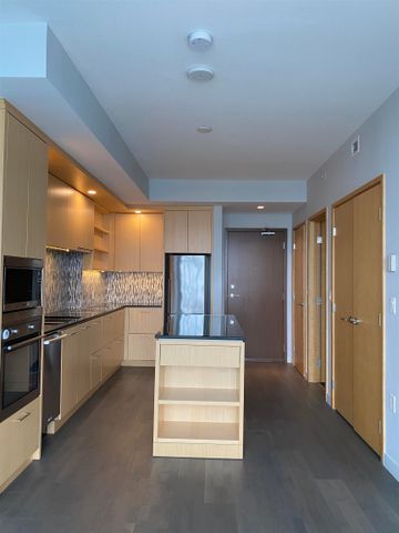 13495 Central Avenue #2004, Surrey, BC V3T0K2 - Photo 3