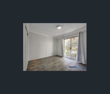 Charming Townhouse in Seven Hills - Photo 6