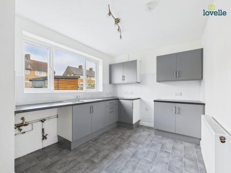 2 bedroom Terraced House To Let - Photo 5