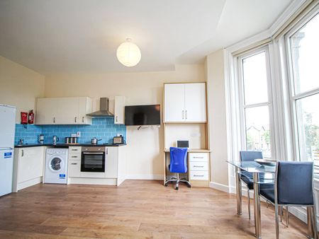 Apt 11, 47-49 East Parade - Photo 4