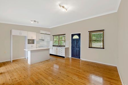 23 Donald Ave, Kanwal NSW 2259 - House For Rent | Domain - Photo 4