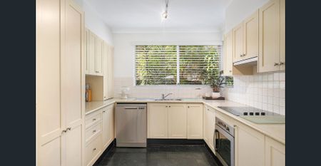 **Open for Inspection, 10.40-11.00am, Saturday (03/10/26)** Fully Furnished Spacious Townhouse in Leafy Parkside Setting - Photo 4