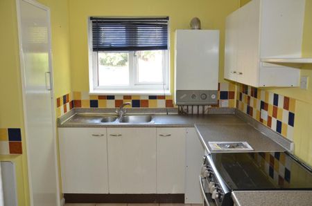 2 bedroom flat to rent - Photo 5