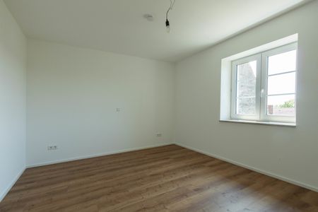 Irgertsheim: Hochwertige Etagenwohnung in ruhiger Lage - Photo 2