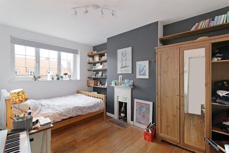 4 bedroom Flat To Let Total Size: 911 SQ FT - Photo 5