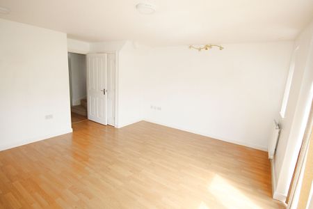 Pasadena Avenue, Warrington - Photo 2