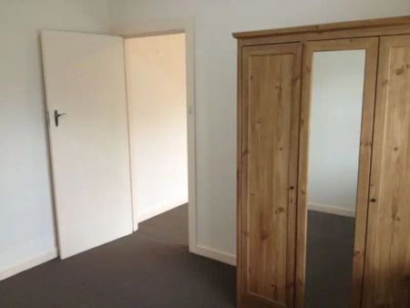 “ONE BEDROOM UNIT IN A GREAT LOCATION!” - Photo 4