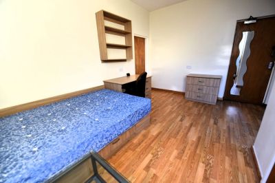 1 bedroom Flat in Midland Road, Leeds - Photo 5