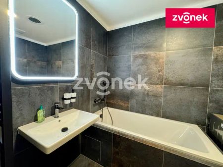 Exkluzivní byt 3+kk s terasou a nádherným výhledem - Fotografie 4