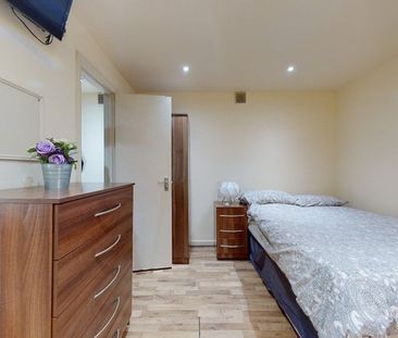 Studio Flat, Ash Grove, NW2 - Photo 2