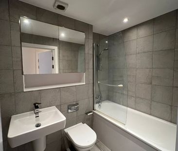 2 Bed Flat, Madison Building, SE10 - Photo 6