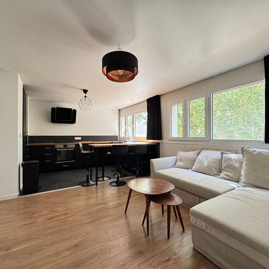 A LOUER : T2 à LILLE • T2 meublé de 46,03m2 situé rue Gustave Delory - MO • 954 € - Photo 1
