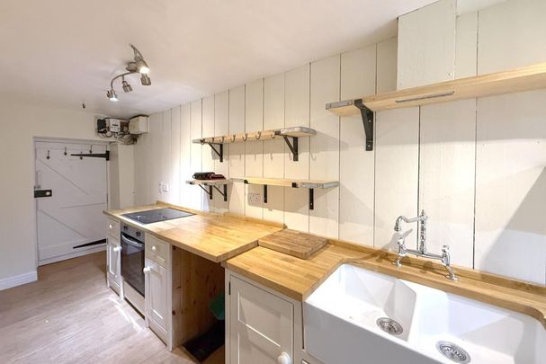 2 bedroom cottage to rent - Photo 1