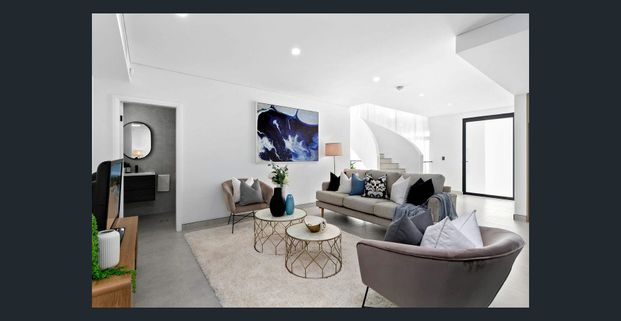 Architectural Elegance Meets Modern Luxury - Photo 1