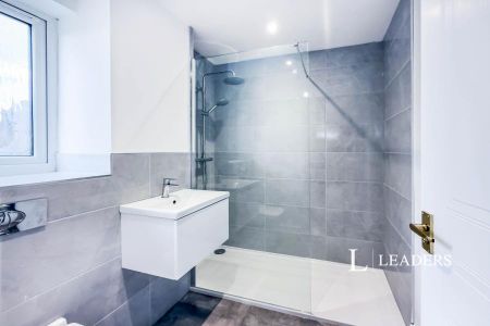 1 bedroom property to rent Fishers Field, Buckingham, Buckinghamshire, MK18 - Photo 5