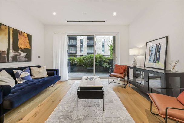 Furnished two bedroom apartment set within a portered development - Photo 1