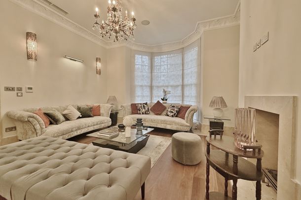 Warwick Gardens, Kensington, London, W14 - Photo 1