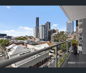 Stylish and Modern Living in the Heart of Spring Hill - Photo 3