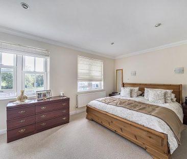 4 bedroom detached house to rent - Photo 1