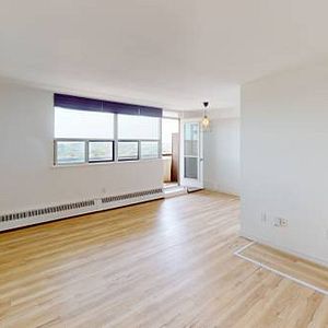 EGLINTON AVE W & BLACKTHORN AVE - TWO BEDROOM (ID#541B1506) - Photo 2