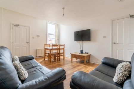 6 bed maisonette to rent in Ashleigh Grove, Newcastle Upon Tyne, NE2 - Photo 3