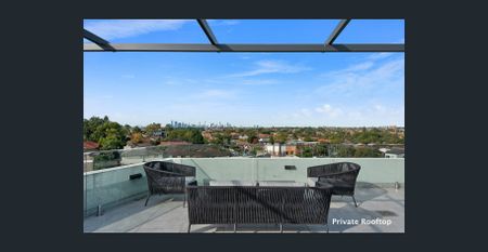 North facing apartment with city & harbour bridge views - Photo 5