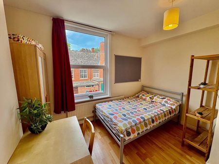 Room in a Shared House, Chilwell Street, NG7 - Photo 3