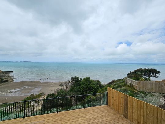 Big family home with Stunning sea views in Macleans Zone - Photo 1