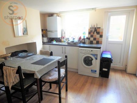 1 bedroom in a house share to rent - Photo 4