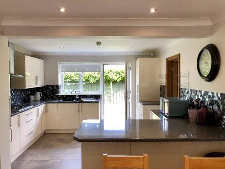 Hough Green Road, Widnes, Cheshire, WA8 - Photo 4