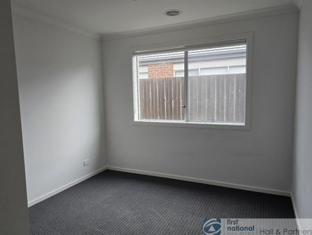 7 Merlot Road, Pakenham - Photo 3