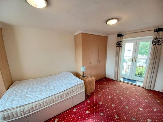 6 bedroom house to rent - Photo 1