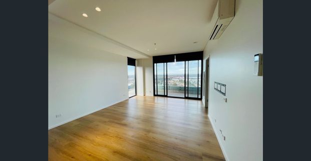 Luxe Living In The Bindery - Ideal For The Entertainer! - Photo 1