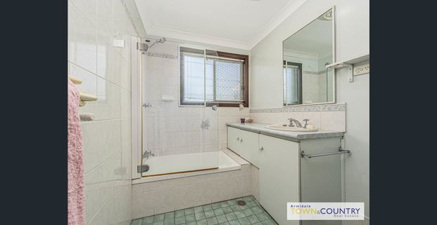 CHARMING 3 BEDROOM FAMILY HOME - Photo 1