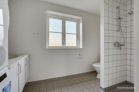 Rækkeshus med skøn gårdhave et stenkast fra vandet - Photo 4