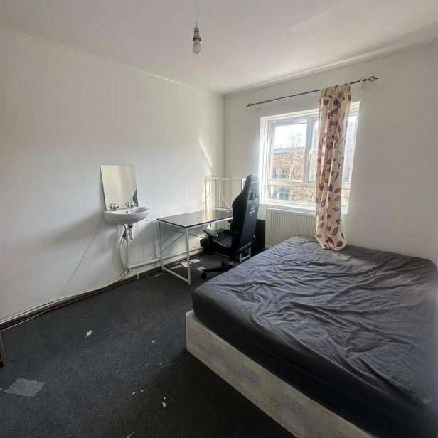 Flat, Conisborough, Bayham Street, London, NW1 - Photo 1