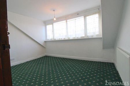 4 bedroom terraced house to rent - Photo 4