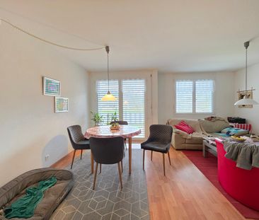 Moderne 3.5-Zimmer-Wohnung mit Balkon in Breitenbach - Photo 2