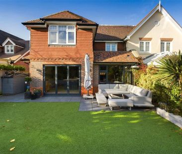 4 bedroom semi-detached house to rent - Photo 1