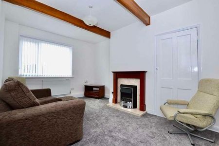 Three Bedroom Semi-detached House To Rent On Benwell Grange Avenue, Newcastle Upon Tyne, NE15 - Photo 3