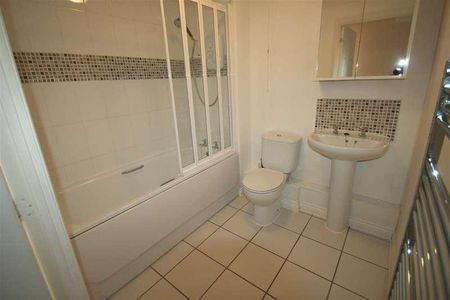 Chineham, Basingstoke, Hampshire, RG24 - Photo 5