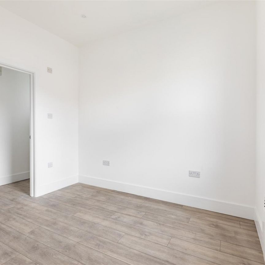 Seaside, Eastbourne - Photo 1